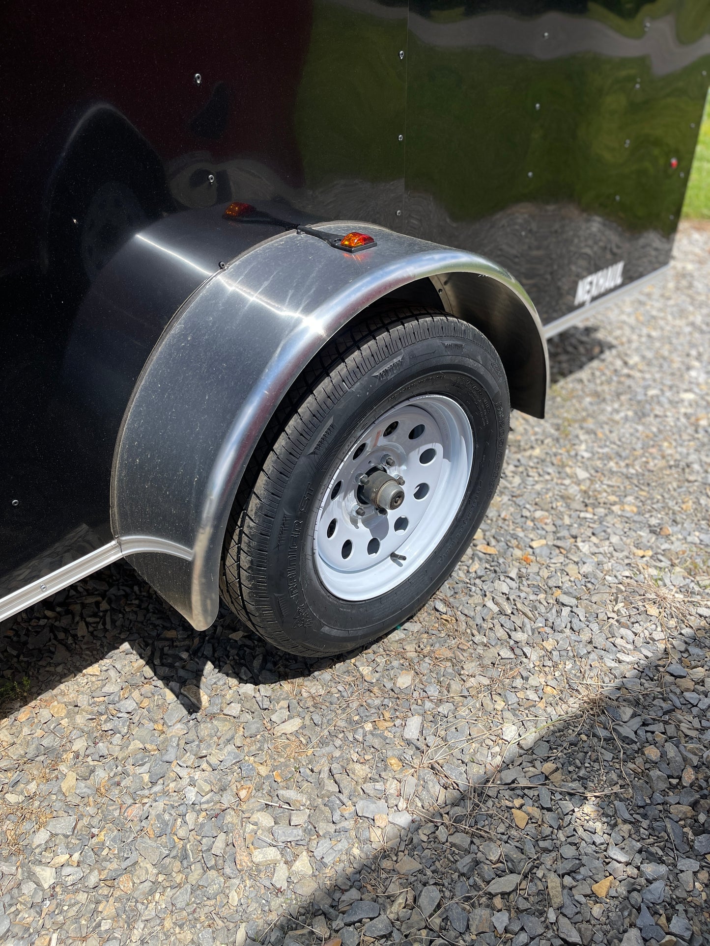 ALUMINUM SINGLE AXLE FENDER (10" X 34" X 18" X 063")