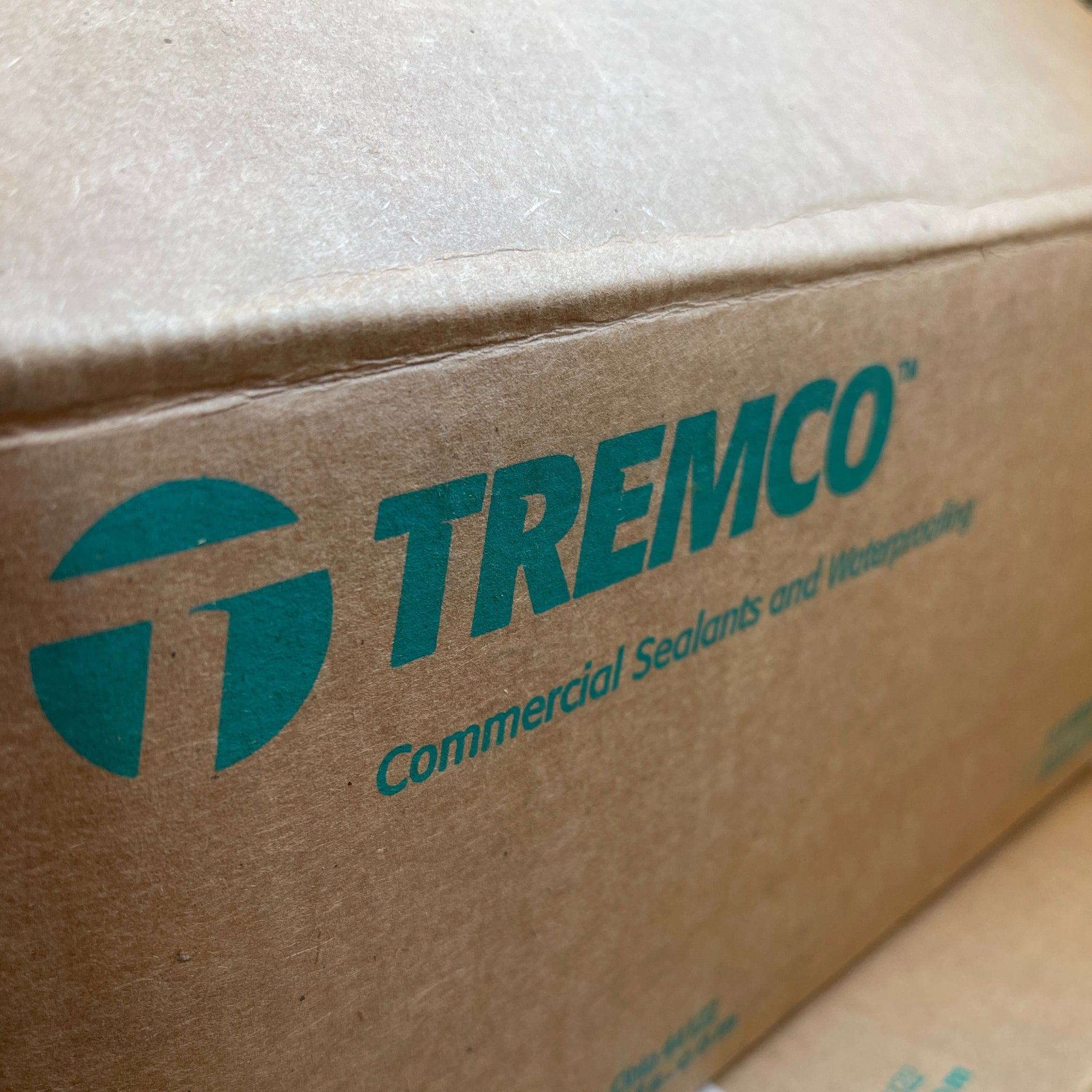 TREMPRO 638 SSL Trailer Semi-Self Leveling Polyurethane Roof Sealant - Fast Cure (Used on Enclosed Trailers)